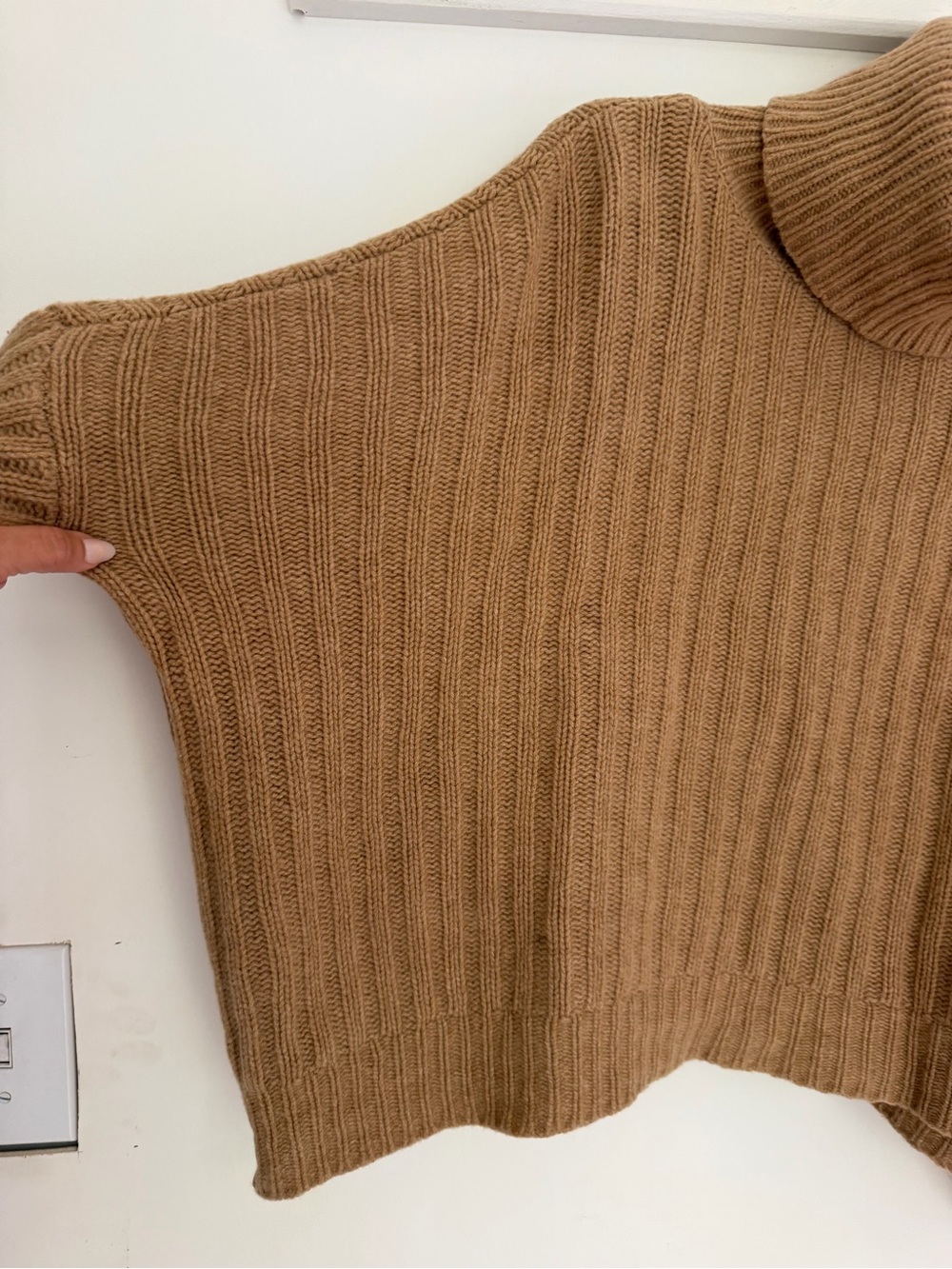 Ralph Lauren Blue Label 80 Wool 20 Cashmere Camel Tan Crop Boxy Knit Turtleneck - Picture 4 of 16